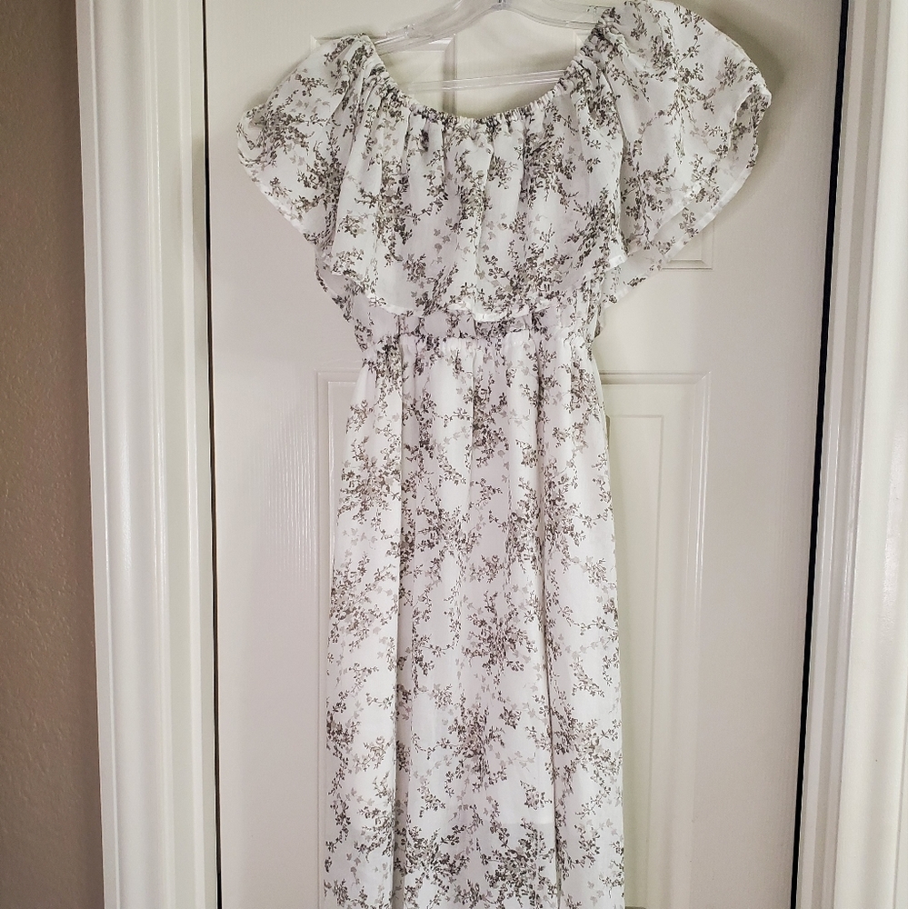 Women boho floral white off shoulder dress size medium